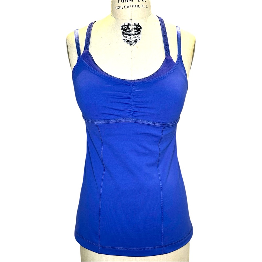 Lululemon Women's Cornflower Blue Sports Tank Top — Size 6